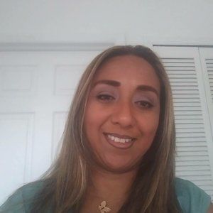 Meet your Posher, Claudia